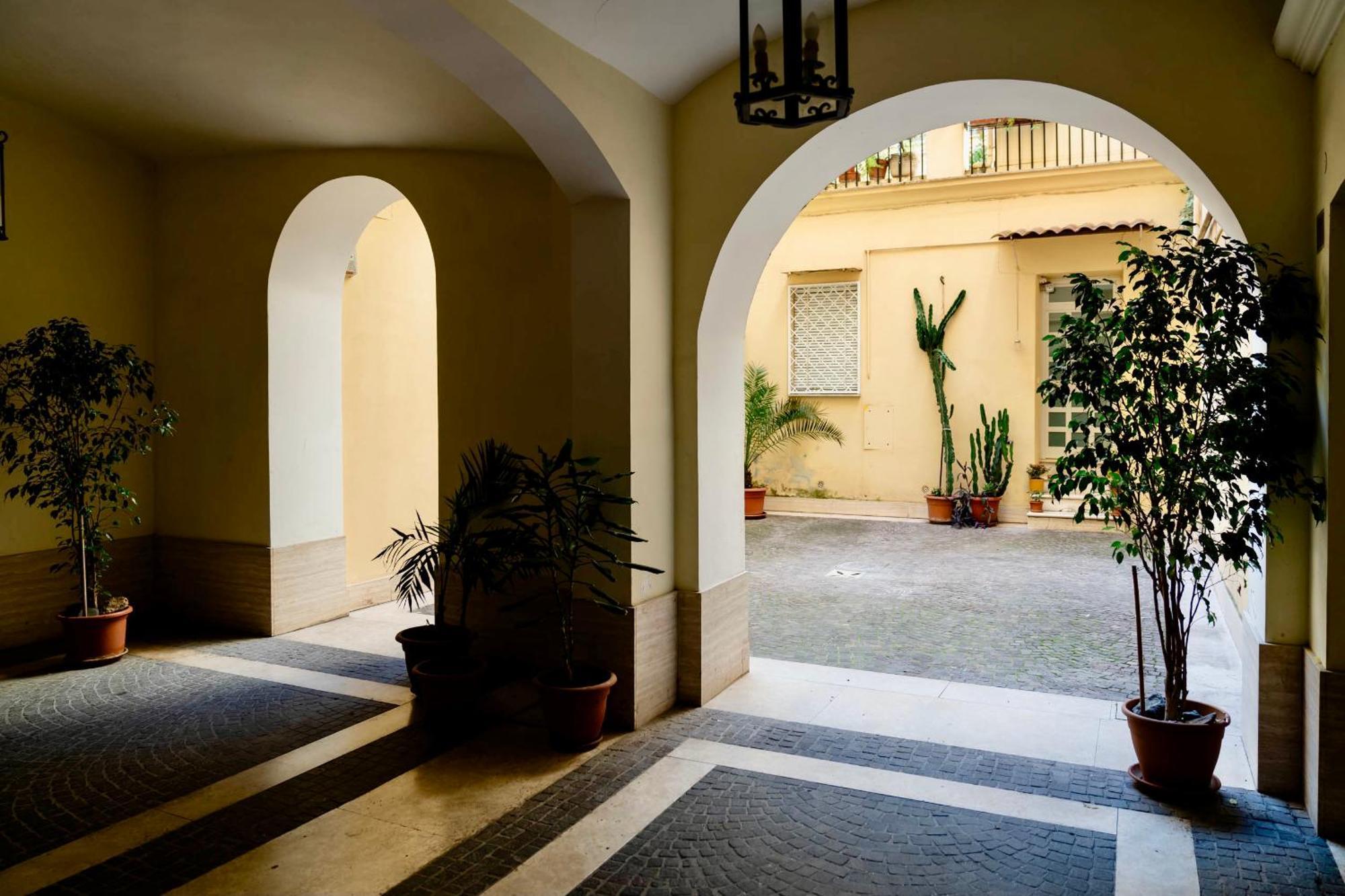 Tolemaide Orange Apartment Рим Екстериор снимка